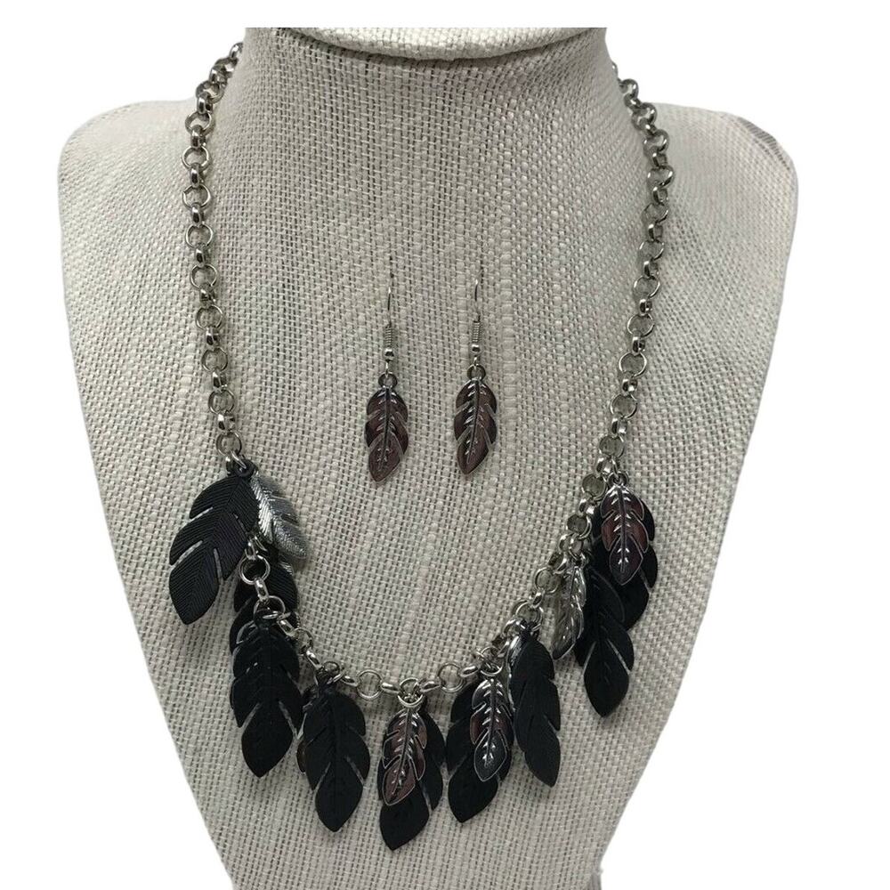 Feather Necklace Matching Dangling Earrings Silver-toned Native American